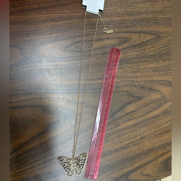 New Jessica Simpson Elegant Gold Tone Butterfly Pendant Long Necklace - Picture 2 of 5